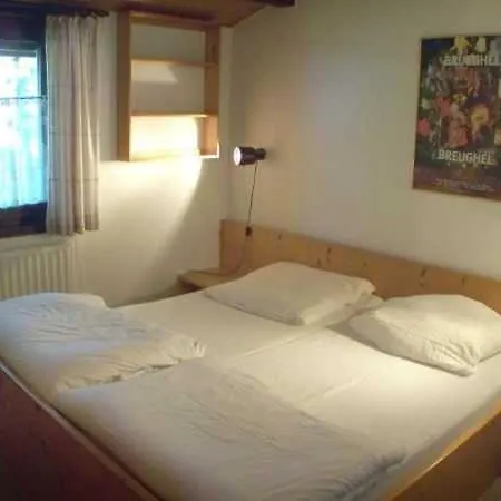 Semesterbostad öfingen 08