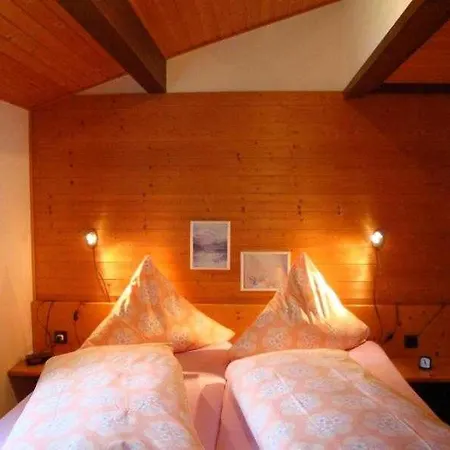 öfingen 08 Semesterbostad