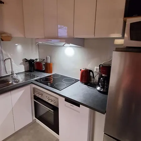 Semesterbostad öfingen 08